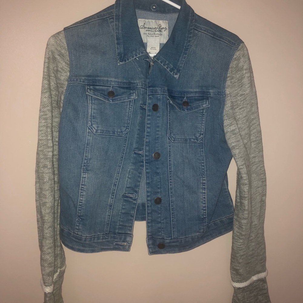 Jean Jacket w Grey Sleeves